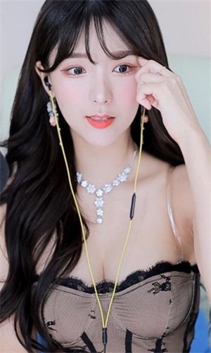 一个人看的www高清视频在线电影